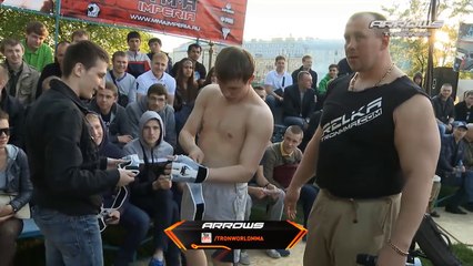 Arrows Street Fight Boxer vs Hipster