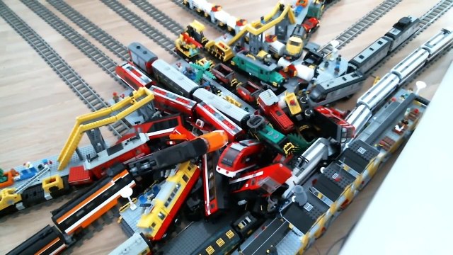 IMMENSE 13 Lego city train crash with Metroliner, Horizon Express, 7740, 7745, 60051, 6005