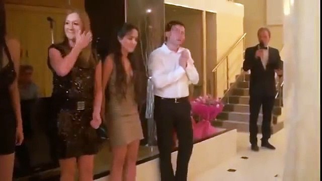 Супер танцы! Парень в белой рубашке отжег не по детски!!!