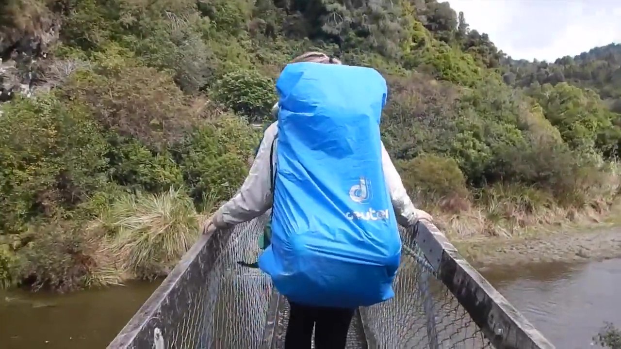 Un pont s'effondre avec 4 randonneurs dessus