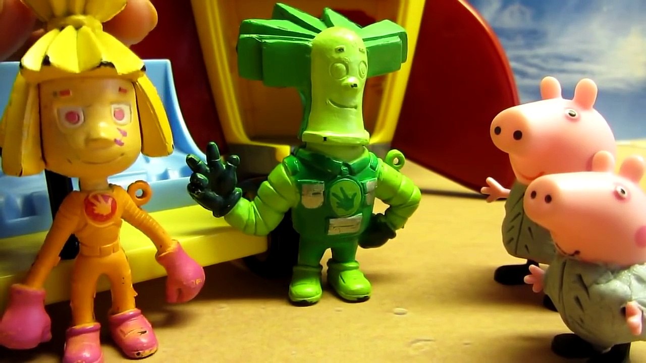 Peppa Pig Mission to Mars Peppa and George fly in a rocket ship.Fixicos Simca, Papus