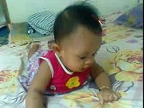 Baby anthea gulung - gulung dikasur