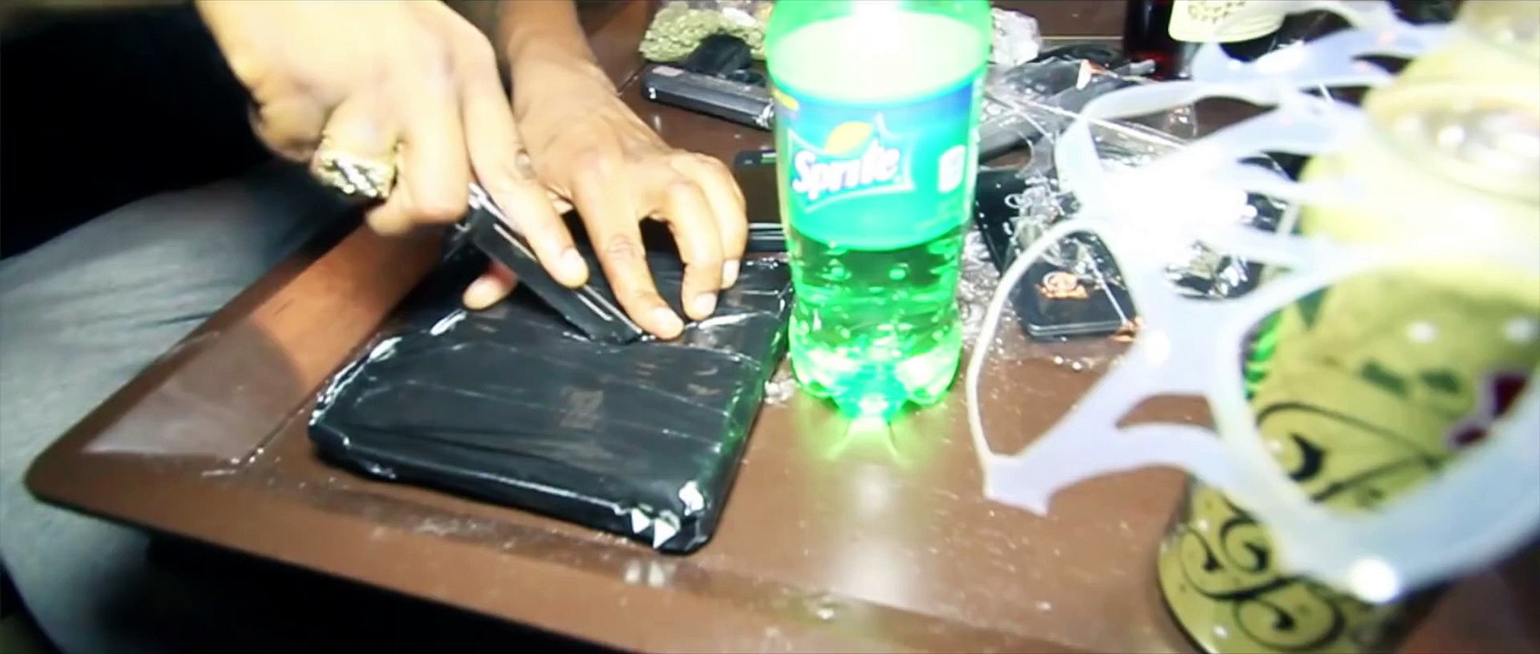 Indie Video Network presents :Soljahcoon Skoop featuring Maurandis Berger, JG McCoy & Nik Nik " Livin To Die"