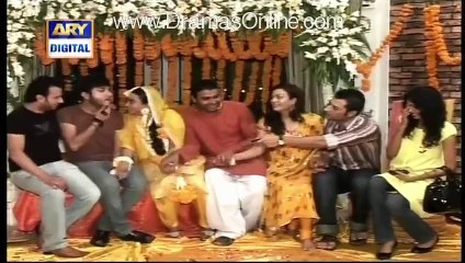 Check out Saadia Imam's Excellent Dance on Aliya Imam's Mehdni