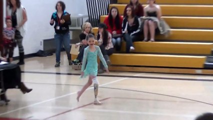 Un an après son accident, elle danse de nouveau