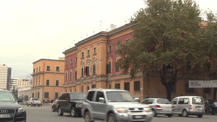 Keqqeverisja, Ristani: Protesta dhe zgjedhje të parakohshme