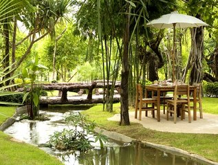 Most Romantic Restaurant | friends makes life beautiful |