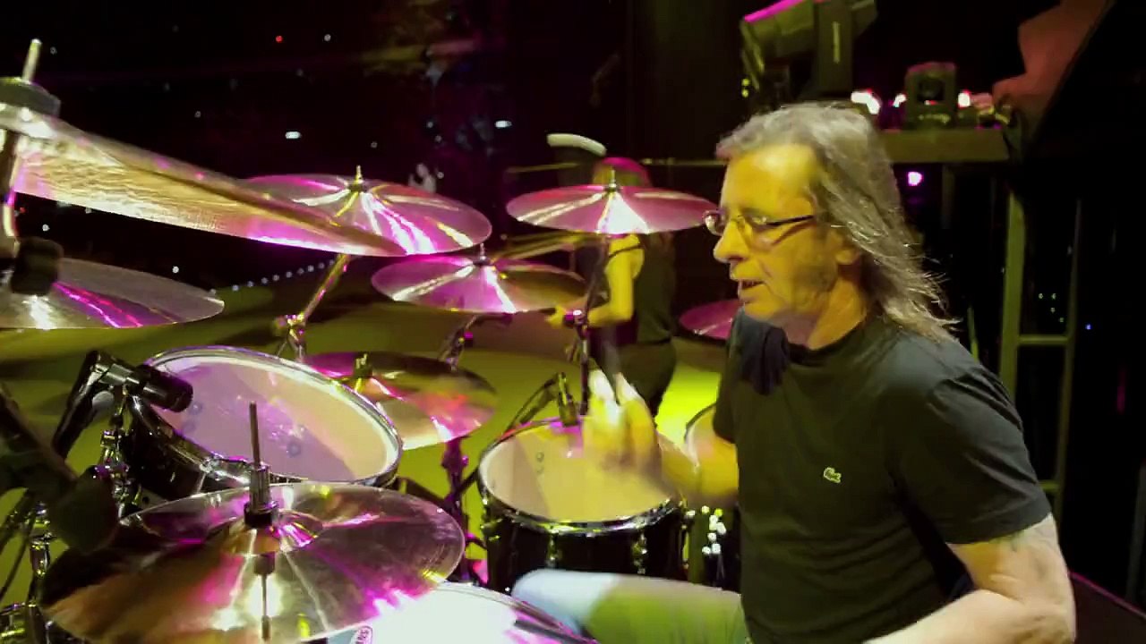 AC/DC - You Shook Me All Night Long (Live At River Plate 2009)