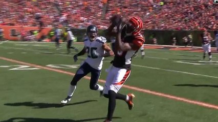 Bengals Andy Dalton to A.J. Green for 22-yard catch