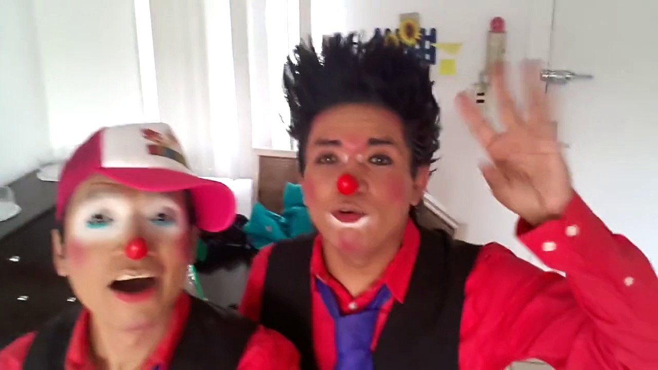 Los Destrampados Mandan saludo / bromas payass