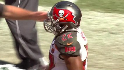 Buccaneers Doug Martin runs in for 1-yard touchdown
