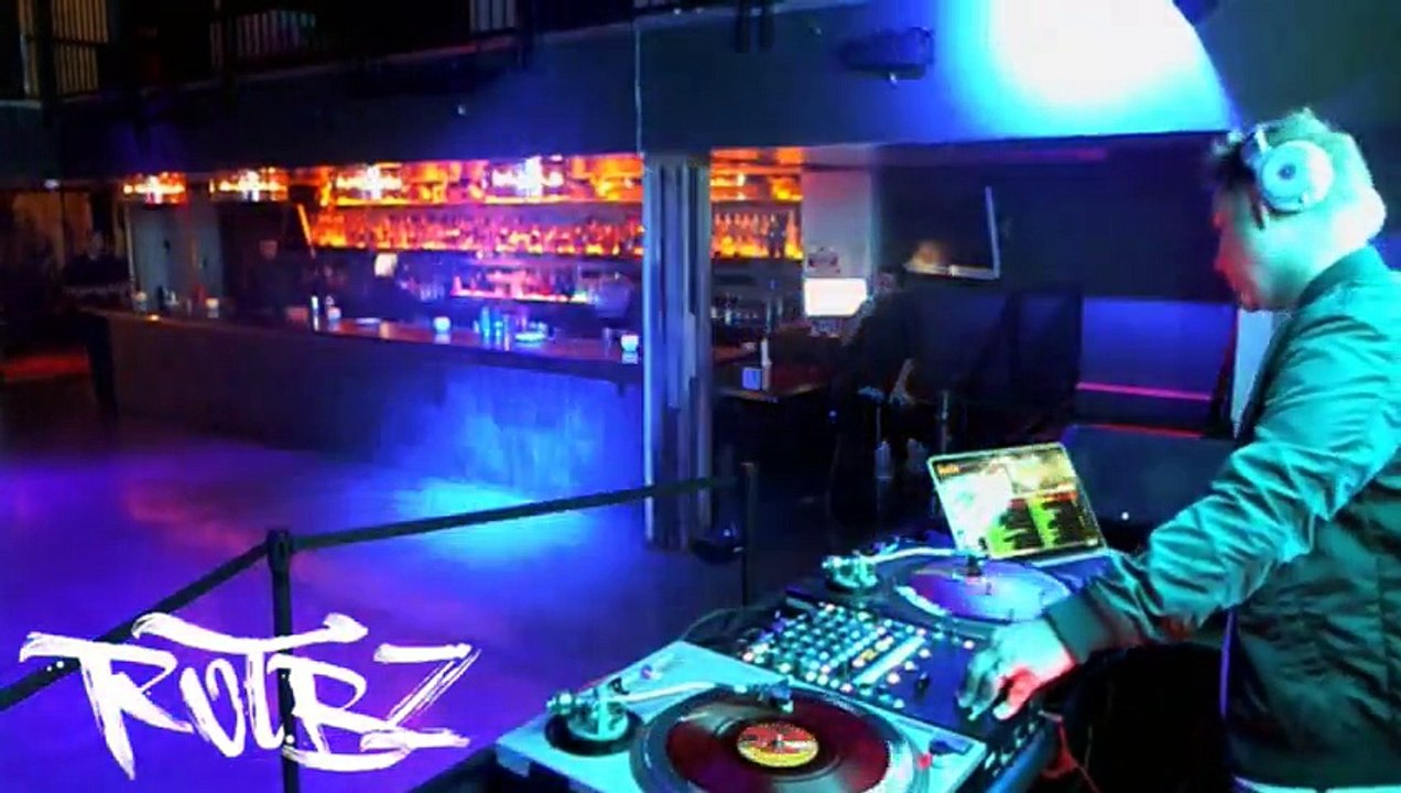 ROTBZ 10-10-15 GOLDENCHYLD SET 01