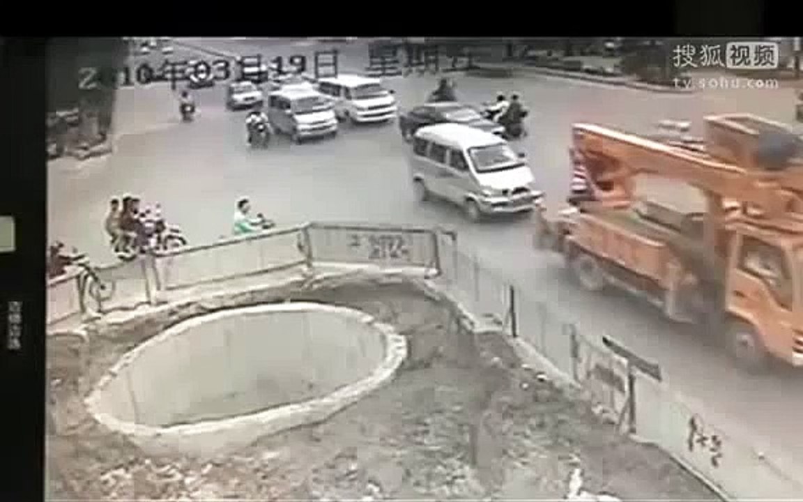 Chinês provoca acidentes em sequência