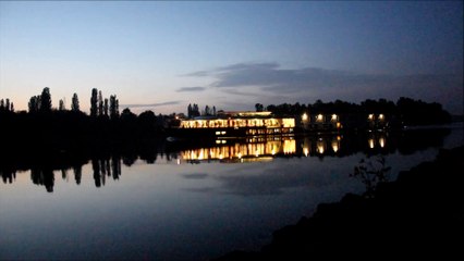 L'Excellence Rhône avalant aval Thoissey le 11 octobre 2015