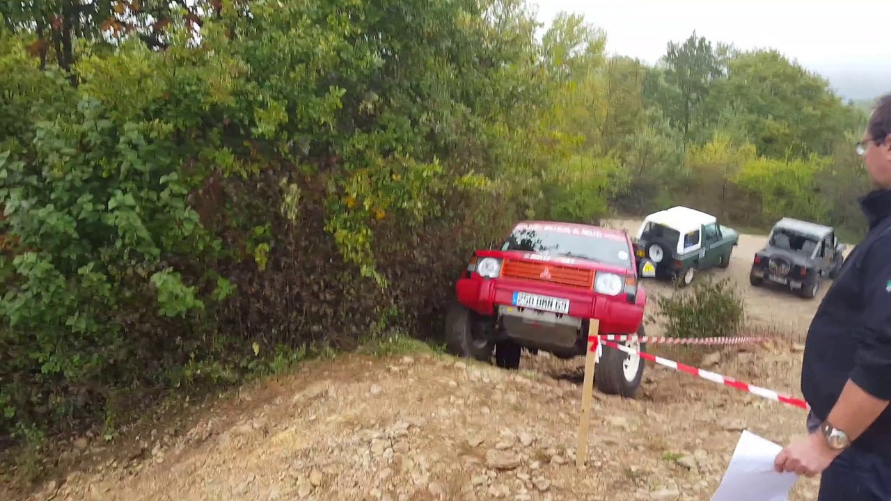 Monique Chaverot Mitsubishi Pajero V6 essence Trial à Montalieu Vercieu en 2015 105335[1]