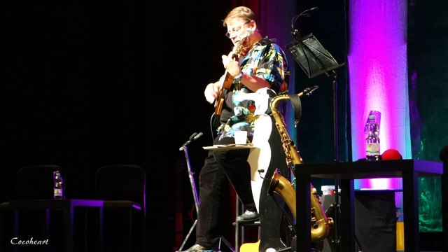 01 Jürgen von der Lippe parodiert Howard Carpendale @ Theater, Solingen 09.10.15 – Wie soll ich sagen…? Tour