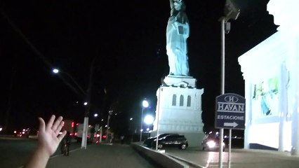 ALICIA NA ESTATUA DA LIBERDADE