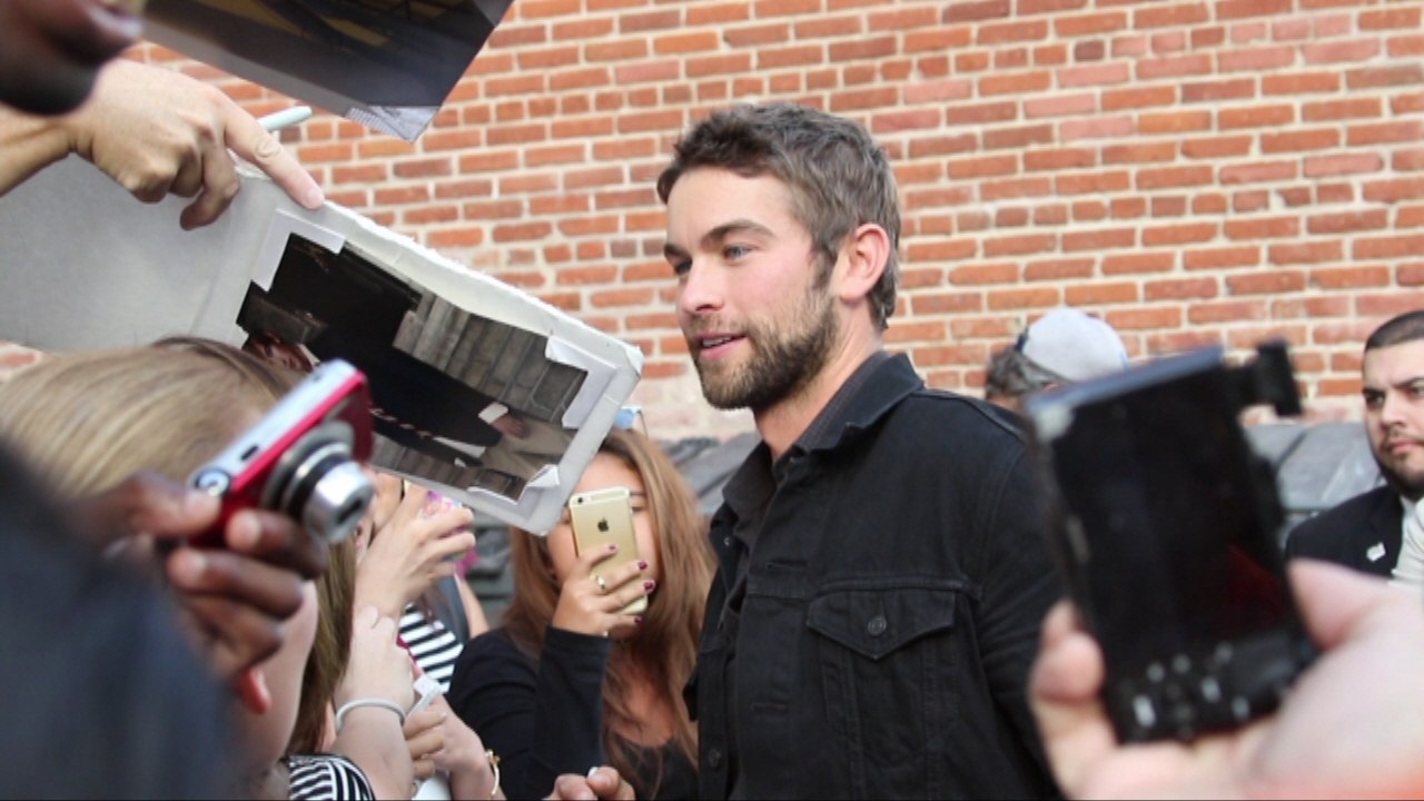 An Engaged Lady Gaga Is Mobbed By Paparazzi