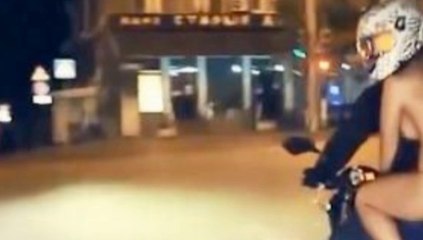 Chuyen La 24h - Cảnh sát đau đầu với người đẹp khỏa thân xuống phố - Chuyen La