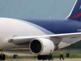 AbuDabhi _ Abu Dhabi Airport Accident  - Man killed-A19IWcUUhLA