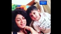 Cutest Dubsmash Ever by Kavita Kaushik & Cute Kid _ Best of Bollywood Dubsmash