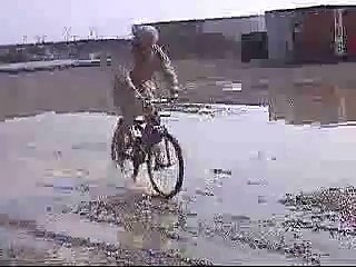 People enjoying a flood-videosmunch