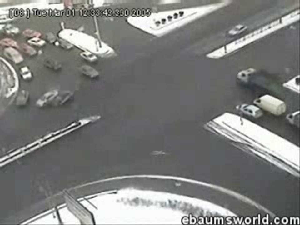 Bad intersection - intersection accident