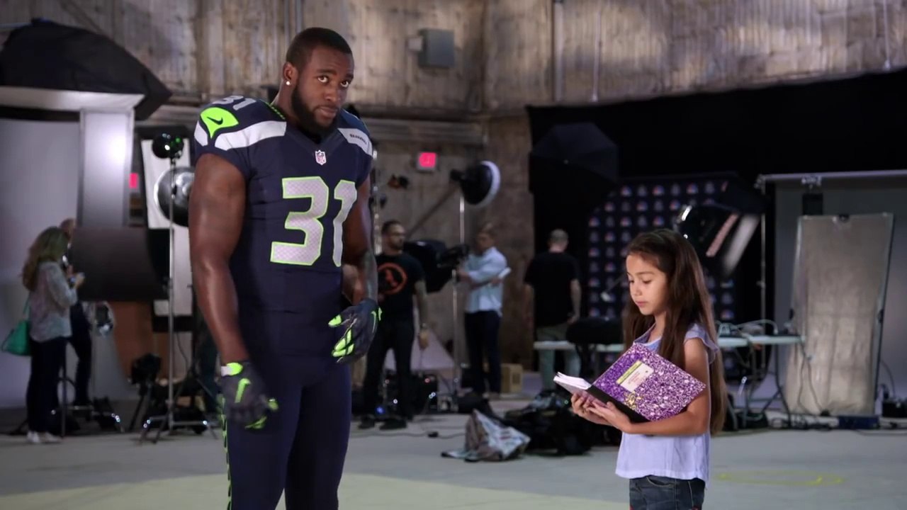 10 Year Old Interviewer Stumps Some NFL Players
