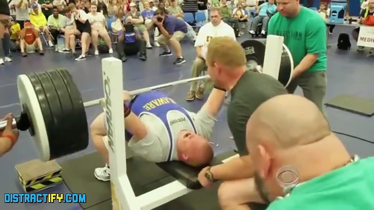 Weightlifter with Downs Syndrome bench presses over 400 lbs. || AmazingLife247