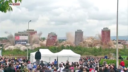 شاهد لحظة تفجير و ازالة 6 مباني في جلاسكو البريطانية