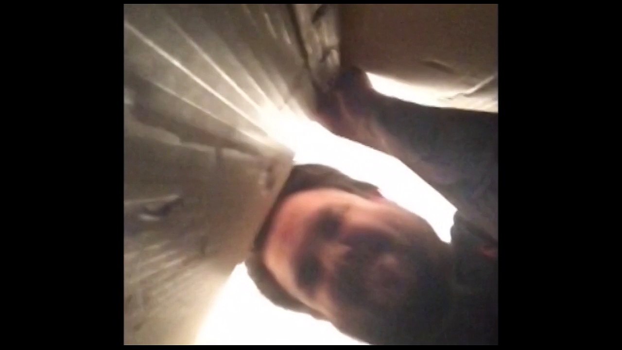 Man plays amazing cardboard box prank on housemate