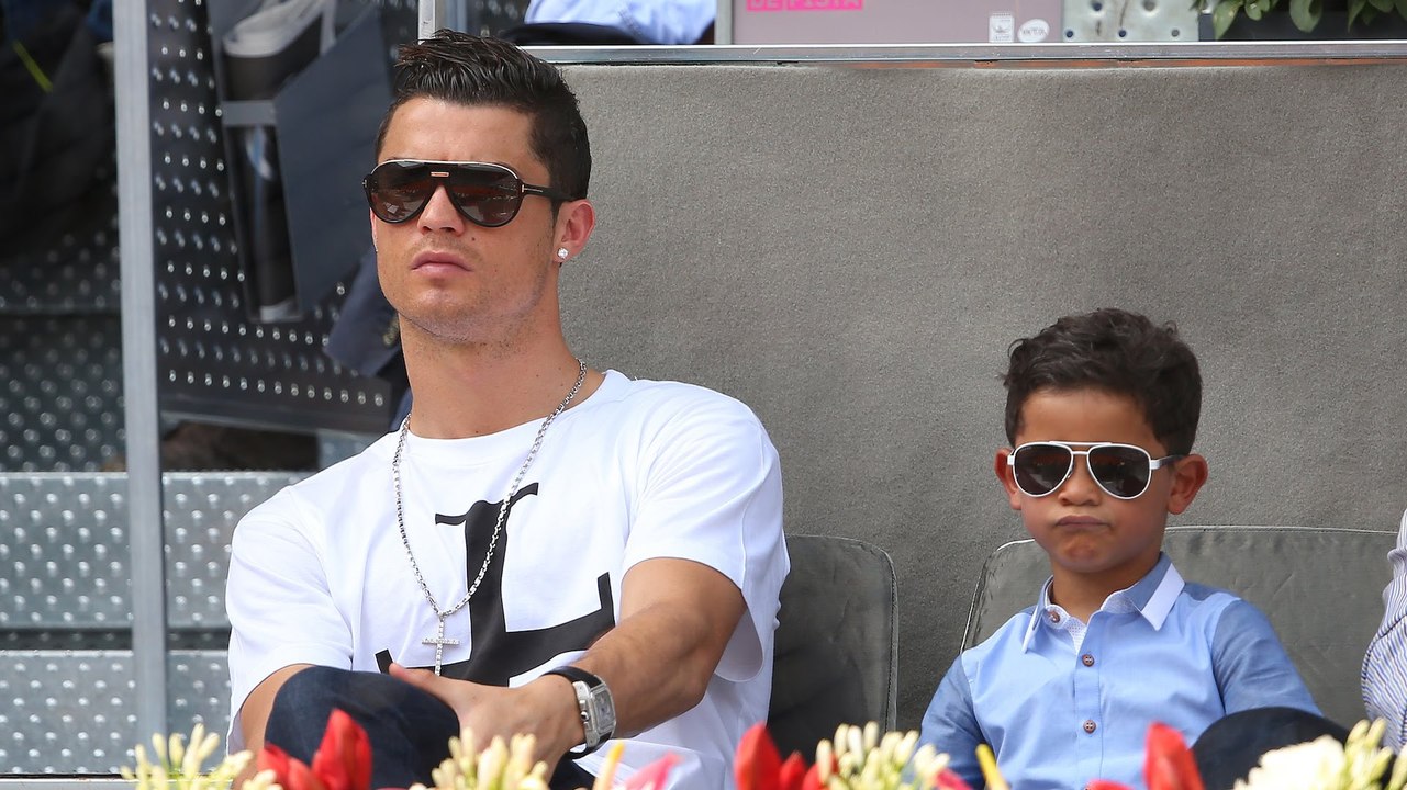 Cristiano Ronaldo Jr. dosen't know his name and Cristiano Ronaldo isn't happy.