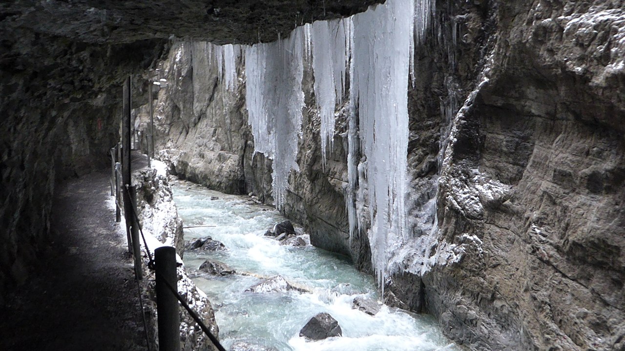 Eiszeit in der Partnachklamm in Garmisch-Partenkirchen