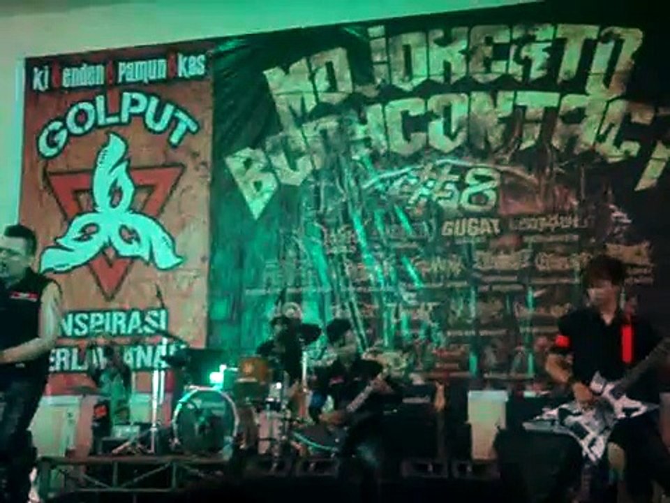 moses bandwidth - live at mojokerto body contact 8 [Gothic Metal] 2
