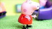 Pig George da Família Peppa Pig Está Apaixonado pela Polly!! Em Português DisneyKidsToys