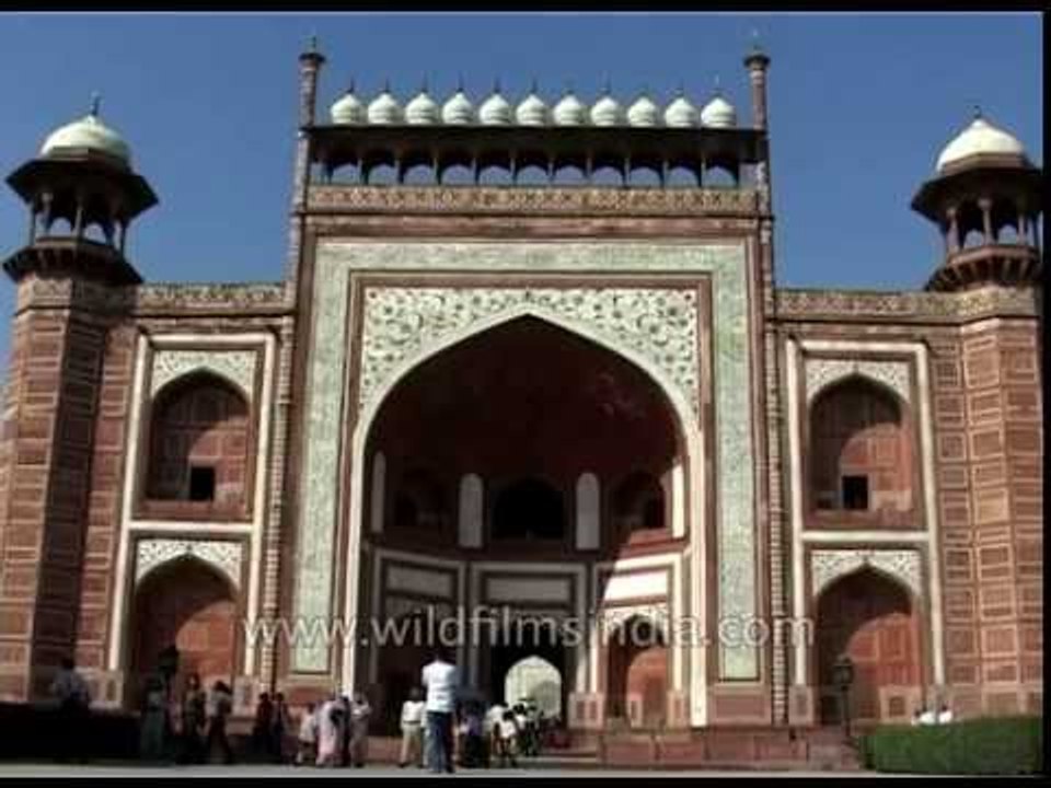 Shades of Akbar : the Great gate or Darwaza-i rauza of Taj Mahal in Agra