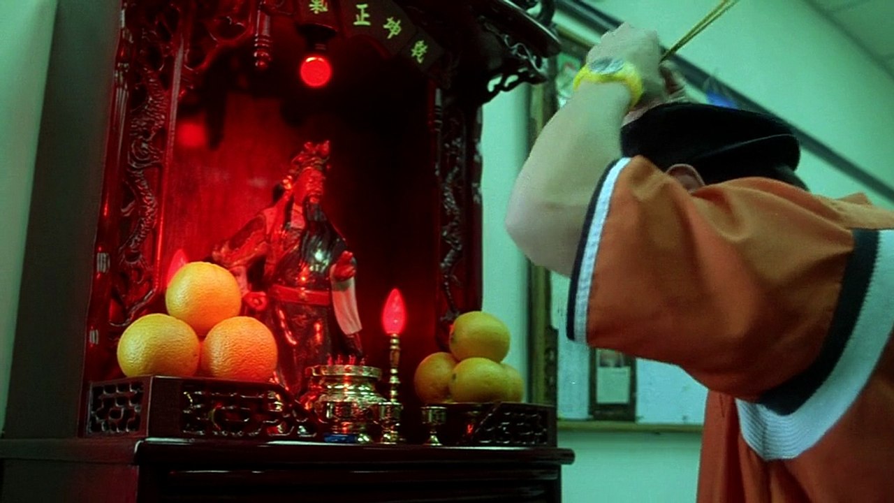 电影《江湖告急》主演: 梁家辉 / 吴君如 / 陈奕迅 / 黄秋生 / 张耀扬 / 谷祖琳 / 陈辉虹 / 彭敬慈 / 罗兰 / 曾志伟part1