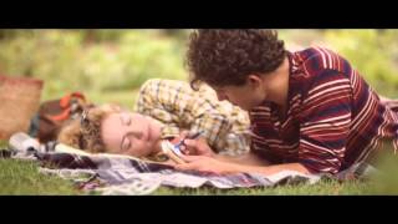 Extra Gum: The Story of Sarah & Juan