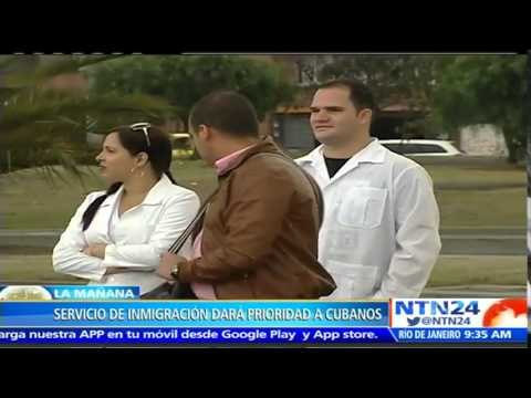 Servicio de inmigración de EE.UU. dará prioridad a médicos cubanos estancados en Colombia