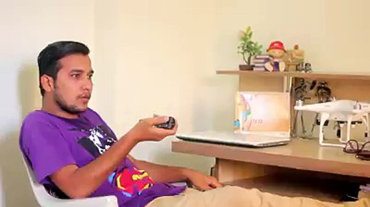 Katrina Kaif VS a boy (aur choopo)