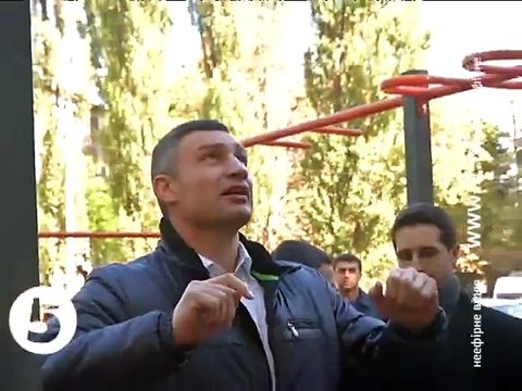 Кличко і сосиска. Гумор