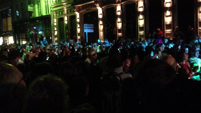 Lille-3000-Parade-(2015-09-26)-Rue-Nationale-Partie-3