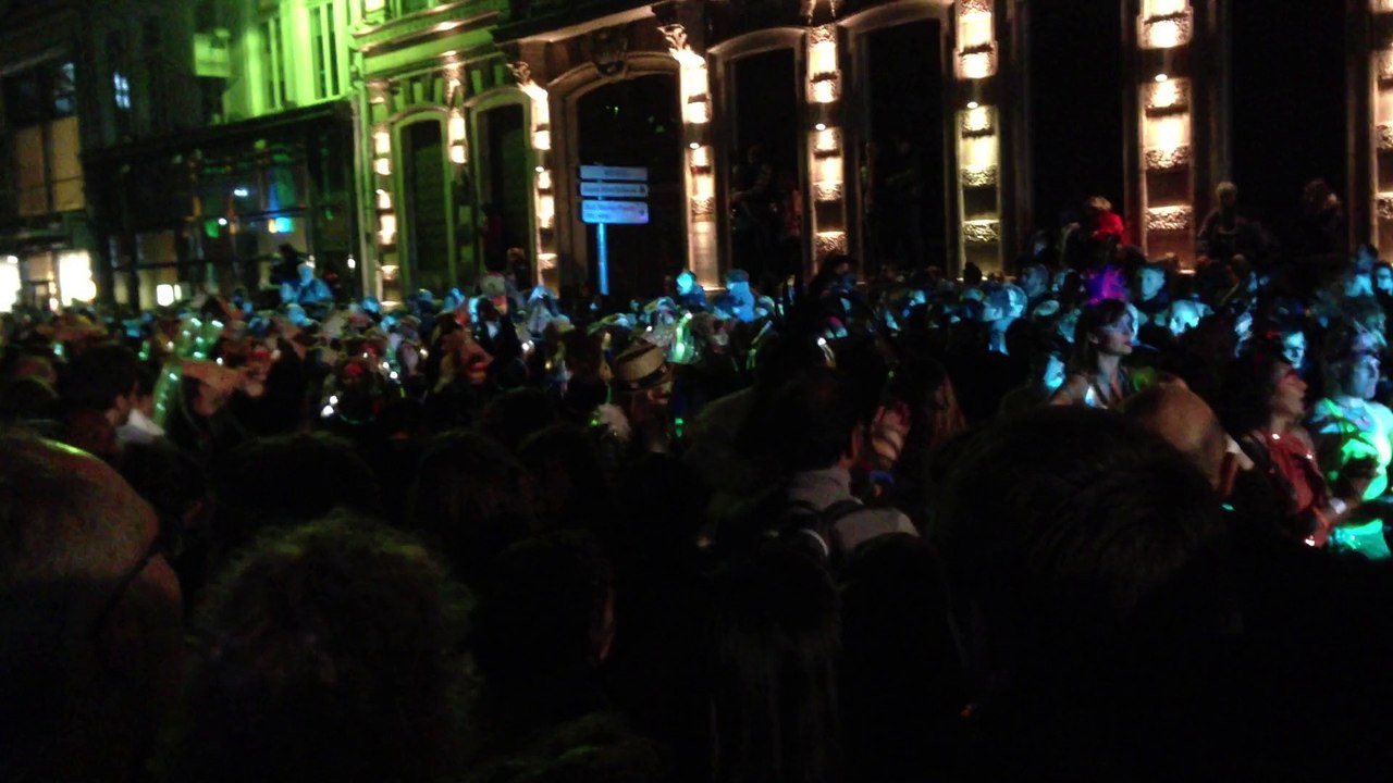 Lille-3000-Parade-(2015-09-26)-Rue-Nationale-Partie-3