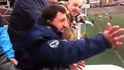 köksal baba'dan maçın yan hakemine gider