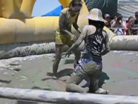Mud Wrestling Asian Girls