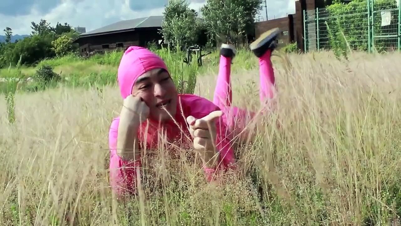 FINNA BUST A NUT