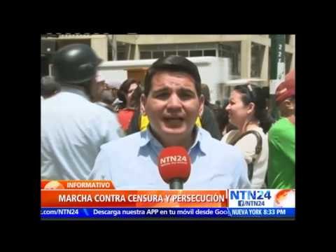 Periodistas y estudiantes universitarios marchan por la libertad de expresión en Venezuela