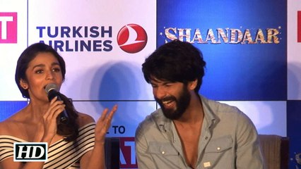 Watch Actors Shahid and Alia Make Fun of Reporters