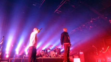 Kraftklub feat. K.I.Z. - Urlaub fürs Gehirn & Juppe Live in Leipzig 05.03.2015