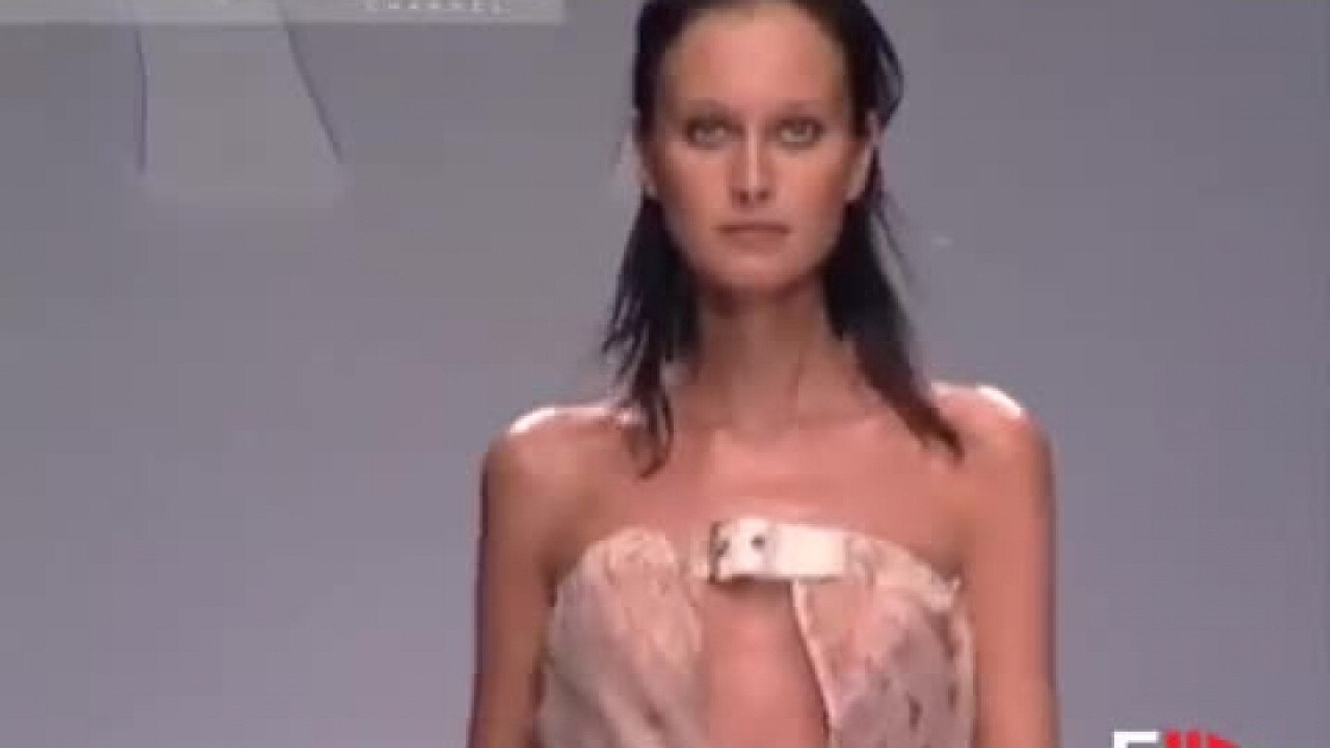 AIGNER Spring Summer 2004 Milan 3 of 3 Pret a Porter Woman by Fashion  Channel - video Dailymotion